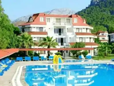 Sailor's Beach Club - 0