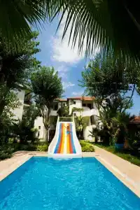 Larissa Inn - 8