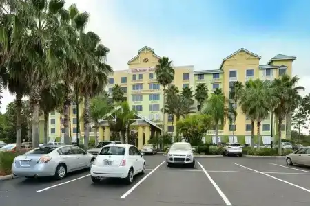Comfort Suites Maingate East - 3