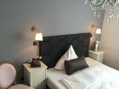 Heddernheimer Hof - 34