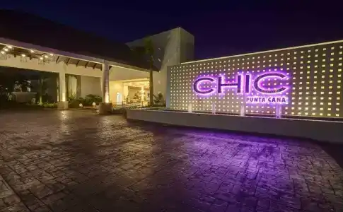 Royalton CHIC Punta Cana - 38