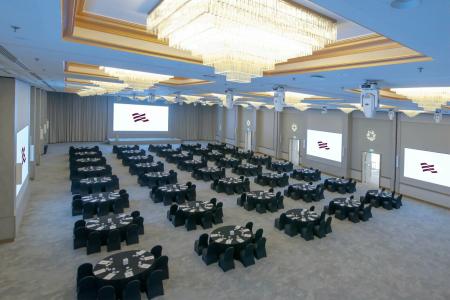 Crowne Plaza - 33