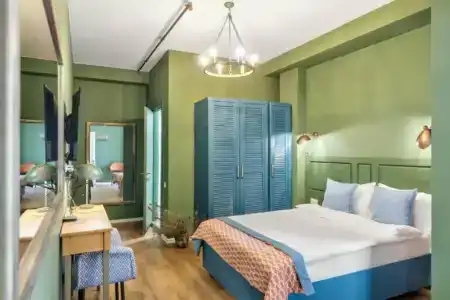 Raimond Palace - 13