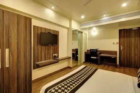 Mumbai House-Juhu - 31