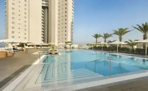 Ramada & Suites by Wyndham Netanya - 42