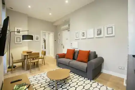 Legazpi Doce Studios Suites - 40