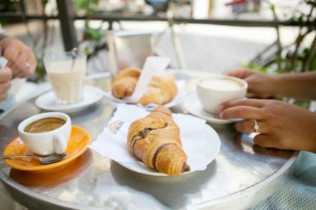 Piazza Bovio 22 - 25