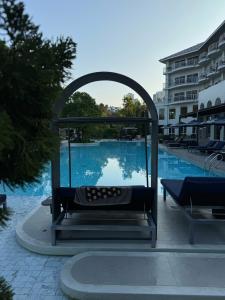 Cross Pratamnak - 23