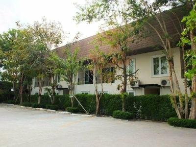 Pova Residence and Boutiques Resort - 8