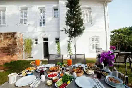 Triada Büyükada - 1