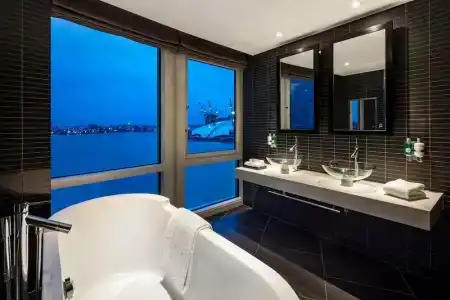 Radisson Blu Edwardian New Providence Wharf, London - 29
