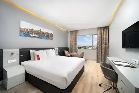 Ramada & Suites by Wyndham İstanbul Ataköy - 4