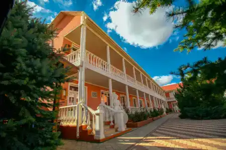 RedHouse - 9