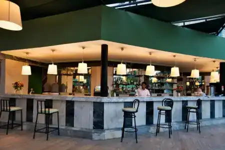 Larissa Inn - 40