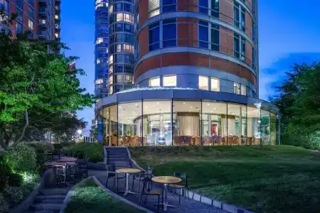Radisson Blu Edwardian New Providence Wharf, London - 14