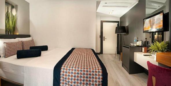 La Vita Suites - 44