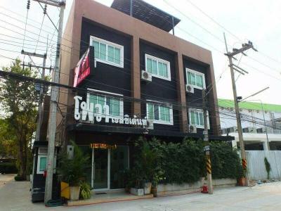 Pova Residence and Boutiques Resort - 12