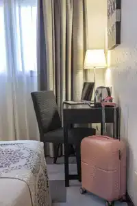 Maciá Plaza - 18