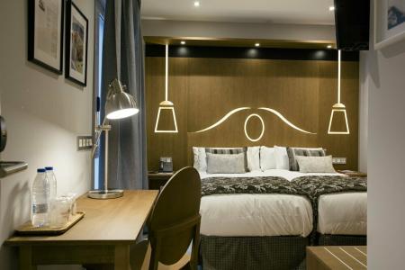 Legazpi Doce Studios Suites - 30