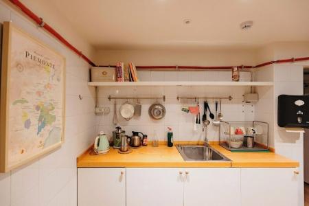 Tomato Backpackers - 14