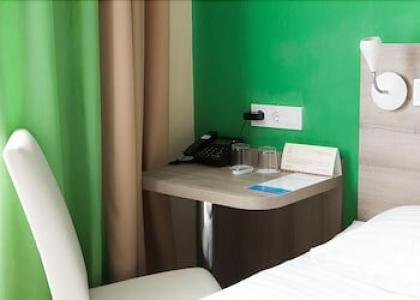 Raziotel Kyiv Yamska - 11