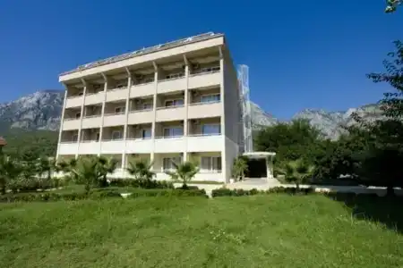 Larissa Inn - 14