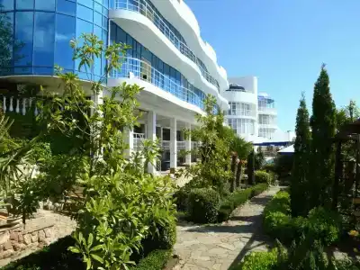 Маджестик - 1