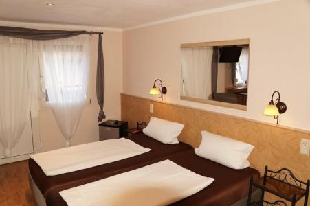 Boos - 34