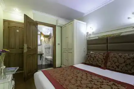 Sphendon - 32