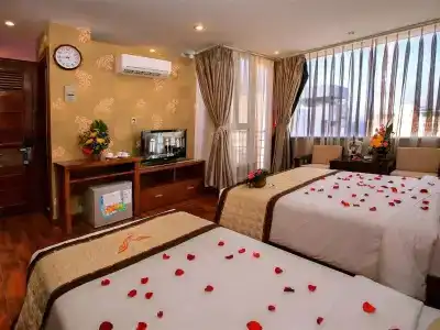 Golden Rain 2 - 13