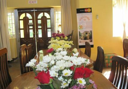 Golden Guest Inn - 8