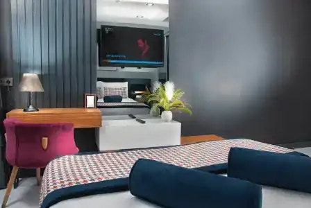 La Vita Suites - 12
