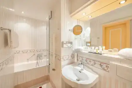 Rugard Thermal Strandhotel - 20