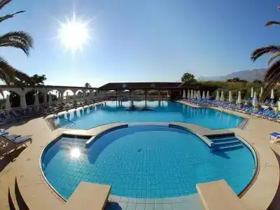 Denizkizi & Denizkizi Royal Seafront Resort & Restaurant & Beach Club - 13