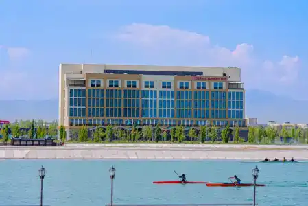 Hilton Garden Inn Afrosiyob - 16