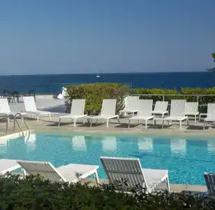 Apollo Resort - 10