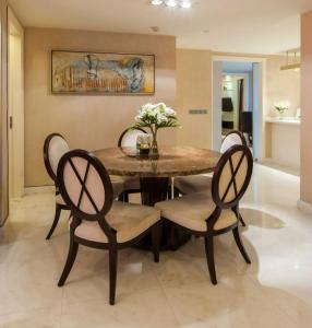 Ascott - 36