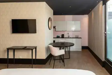 2Stay - 28