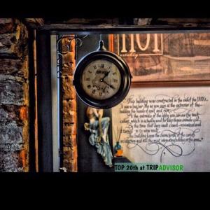 Corner Hot - 34