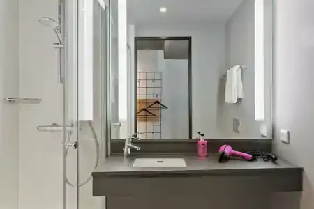 Moxy Frankfurt City Center - 19