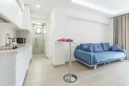 Princess Kinli Suites - 45