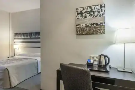 Maciá Plaza - 42
