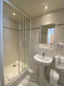 Les Cascades - Hôtel de Charme - 37