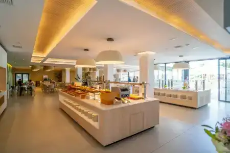 Alannia Salou - 7