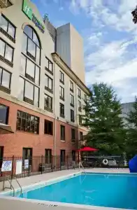 Courtyard Downtown - 12