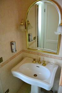 b&b Leopoldo And Apartements - 15