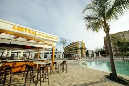 Alannia Salou - 1