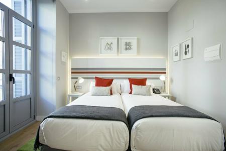 Legazpi Doce Studios Suites - 37