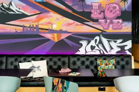 Moxy Frankfurt Airport - 11