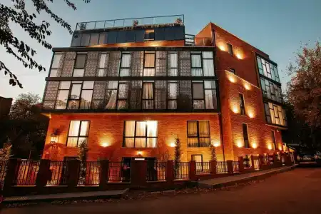 Address Boutique - 42